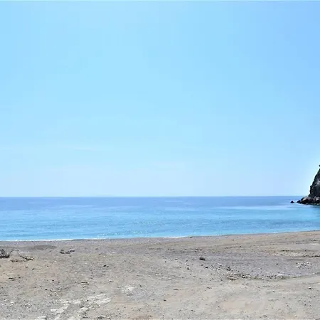 בית הארחה Sea Horizon House Alexis