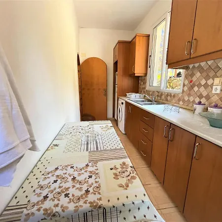 בית הארחה Sea Horizon House Alexis הימארה