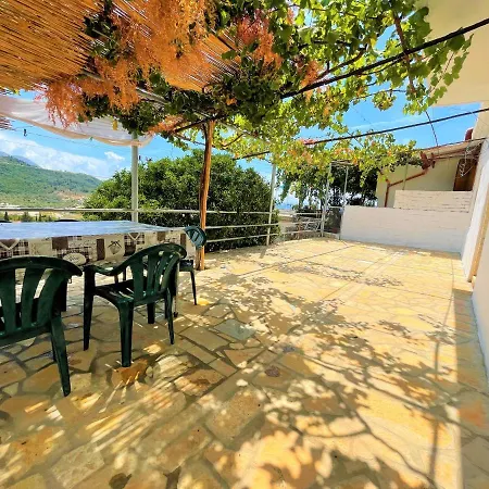 בית הארחה Sea Horizon House Alexis