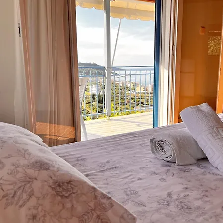 בית הארחה Sea Horizon House Alexis