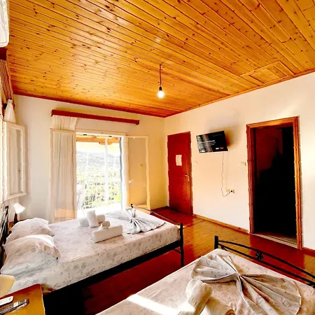 בית הארחה Sea Horizon House Alexis 3*